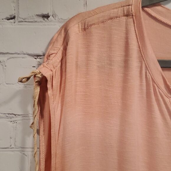 Suzanne Betro plus size pink cap sleeve v neck top - Picture 3 of 6